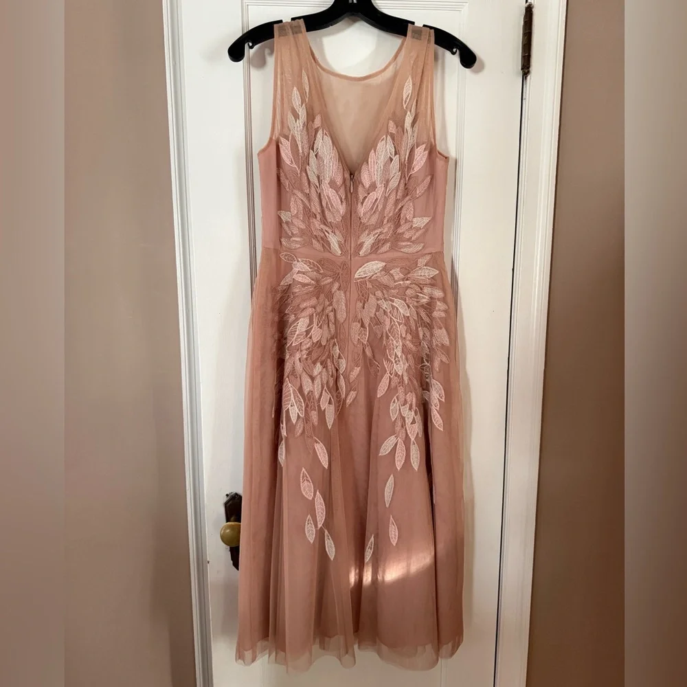 Embroidered blush pink dress with tulle skirt, excellent condition. - Picture 3 of 4
